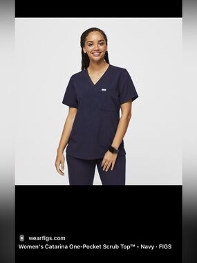 Figs scrub top